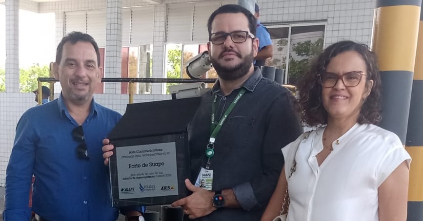 Mantendo os caminhões em movimento.